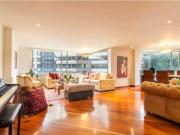 Venta Apartamento remodelado Santa Barbara, Bogota