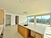 Venta Apartamento Tipo Penthouse en Bahia Cristal Zona...