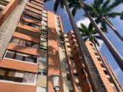 Venta apto 195m2 Los Naranjos. 4hab+s. 4 banos. 3pe. Piscina