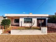 Venta Bº Los Gigantes: Hermosa casa de 3 Dor. C/Cochera...