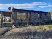 VENTA CABAÑA DE PIEDRA LOS MOLLES