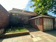 VENTA CADA 4 AMB JARDIN COCHERA BERNAL CENTRO