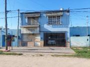 Venta Casa 1 dorm c/cochera, local y dpto 1 dorm
