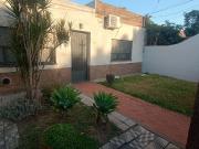 VENTA CASA 2/3 DORMITORIOS CON PATIO