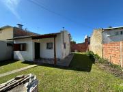 Venta Casa 2 ambientes con amplio patio