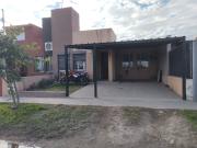 Venta casa 2 dorm B° Carrara de Horizonte recibo vehículo