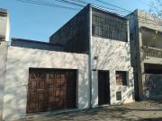 VENTA CASA 2 DORM. B° ROMA A REFACCIONAR