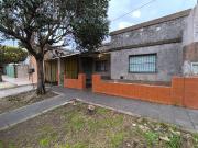 VENTA CASA 2 DORMIT Y GRAN PATIO EN SAN NICOLAS