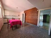 Venta casa 2 dormitorios con cochera APTA CREDITO