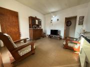 VENTA CASA 2 DORMITORIOS CON COCHERA EN FISHERTON
