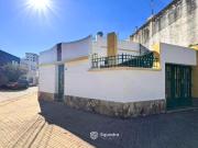 VENTA Casa 2 dormitorios, con cochera y patio Barrio...