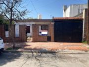 VENTA CASA 2 DORMITORIOS + DEPTO B. RIVADAVIA CBA