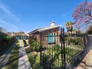 Venta Casa 2 dormitorios Jardin. A 150 mts de Eve Perón...