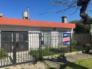 Venta Casa 2 dormitorios Pileta Barrio Santa Rita a...