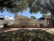 Venta casa 2 dormitorios+ pileta en Fisherton