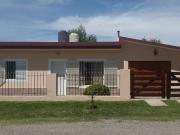 VENTA CASA 2 DORMITORIOS PILETA PARQUE SIQUIMAN