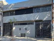 VENTA CASA 2 PISOS CON 2 DORMITORIOS COCHERA