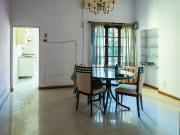 Venta casa 2 plantas, cochera + patio