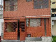 Casa de VENTA en Quitumbe, ubicado a 5 cuadras de la Av....
