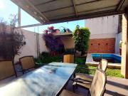 Venta, CASA 3/4 DORMITORIOS BARRIO PARQUE ROSARIO