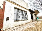 VENTA CASA 3 AMB + 2 LOCALES EN BLOK F. SANCHEZ