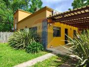 VENTA CASA 3 AMB. ARBOLADO LOS CARDALES