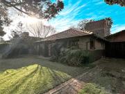 VENTA CASA 3 AMB CON COCHERA JARDIN Y PARRILLA