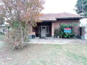 VENTA CASA 3 AMB CON GRAN PARQUE Y GARAGE