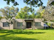 VENTA CASA 3 AMB CON PILETA FLORENCIO VARELA