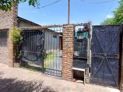VENTA CASA 3 AMB CON QUINCHO Y PILETA MERLO