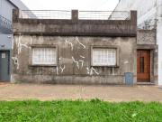 VENTA CASA 3 AMB EN CASEROS PERMUTA