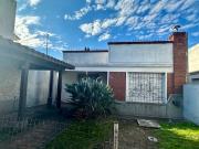 VENTA CASA 3 AMB EN SAN ANDRES, A REFACCIONAR