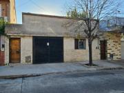 VENTA CASA 3 AMB +ESCRITORIO +DEPEND. ZONA LANUS O