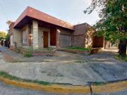 VENTA CASA 3 AMB HURLINGHAM JARDIN COCHERA TERRAZA