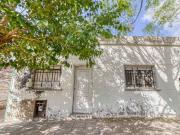 VENTA CASA 3 AMB PATIO MORON A REFACCIONAR