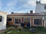 VENTA CASA 3 AMBIENTES C/ LOCAL Y COCHERA SOLANO