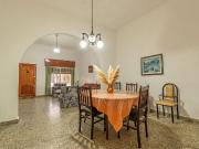 VENTA CASA 3 AMBIENTES COCHERA JARDÍN V. BONICH