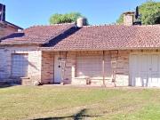 Venta casa 3 ambientes cochera parque APTO CREDITO