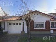Venta casa 3 ambientes con cochera en Don Bosco