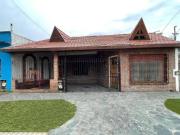 Venta casa 3 ambientes con cochera. Quilmes Oeste