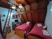 VENTA CASA 3 AMBIENTES CON DEPENDENCIA, JARDIN Y QUINCHO...