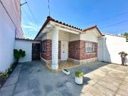VENTA CASA 3 AMBIENTES CON JARDIN QUILMES