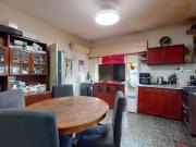 VENTA CASA 3 AMBIENTES CON LOCAL EN MORON