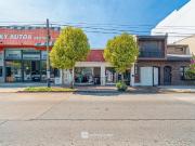 Venta Casa 3 ambientes con patio + Local al frente Zona...