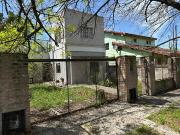 VENTA CASA 3 AMBIENTES CON PATIO QUINCHO PARRILLA