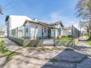 Venta Casa 3 ambientes con patio Zona Regional