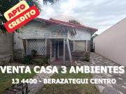 VENTA CASA 3 AMBIENTES JARDIN BERAZATEGUI CENTRO