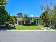 VENTA CASA 3 AMBIENTES PARQUE Y GARAGE CAISAMAR