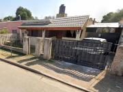 VENTA CASA 3 DORM, COCHERA, PATIO BARRIO GUIÑAZU