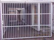 Venta casa 3 dorm con cochera, en Ciudad Mendoza